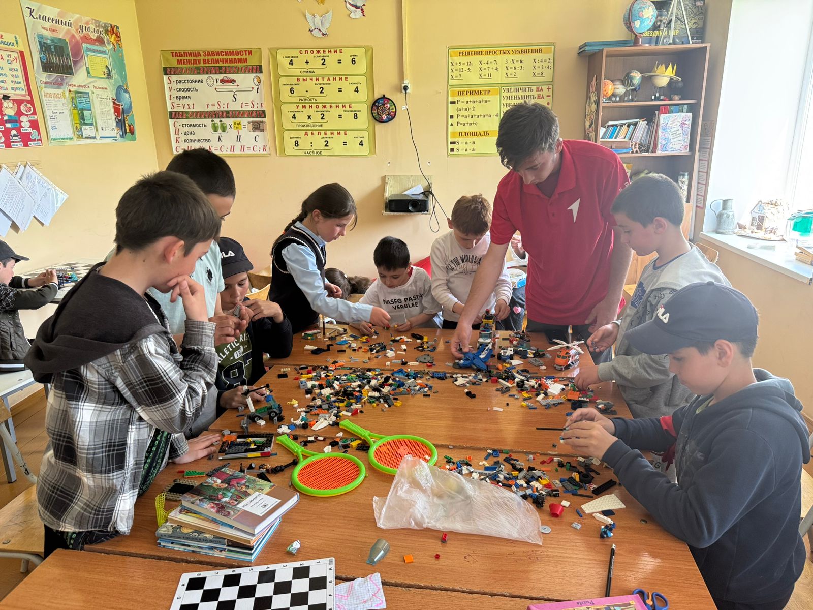 Яркий День Первых прошёл сегодня в нашем пришкольном лагере &amp;quot;Родничок&amp;quot;.